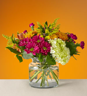 The FTD Crisp & Bright Bouquet