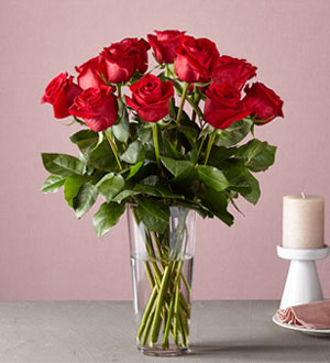 The FTD Long Stem Red Rose Bouquet