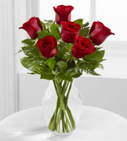 The FTD Simply Enchanting Rose Bouquet