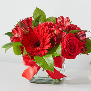 3-Hot Pink Rose Corsage Wristlet - Florist / Flowers Delivered - Allen's  Flower Market