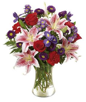The FTD Stunning Beauty Bouquet