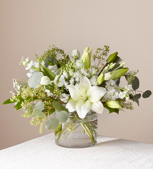 The FTD Alluring Elegance Bouquet