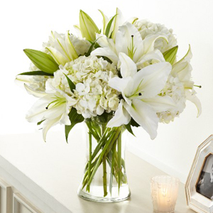 The FTD Compassionate Lily Bouquet