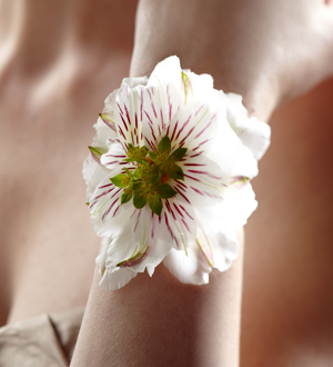 Le bracelet floral Vrai amourMC de FTD