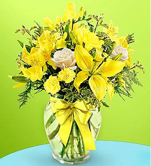 The FTD Yellow Ribbon Bouquet