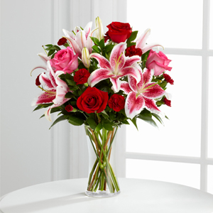 Fleuriste.Ca Signe Lucia Scardera The FTD® My Darling™ Bouquet 