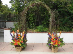 Fall Arch with side arrangements