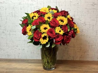 Red Roses & Sunflowers Vase