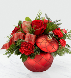 The FTD Christmas Magic Bouquet