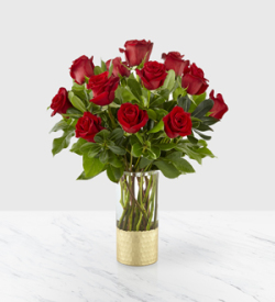The FTD Simply Gorgeous Rose Bouquet