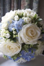 Classic Rose and Hydrangea Bridal Bouquet