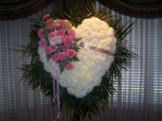 Pequa White and Pink Heart