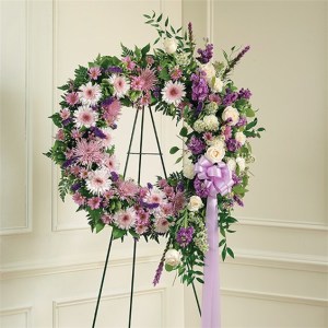 Lavender & White Standing Wreath