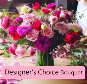Valentine\'s Designer\'s Choice with Roses