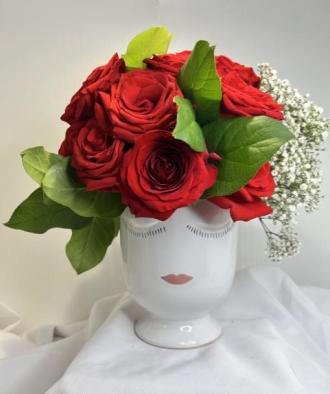 Sassy Rose Bouquet (Vanilla Celfie Vase)