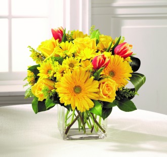 The FTD Spring Sunshine Bouquet