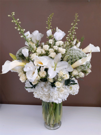 white enchantment flower arrangement