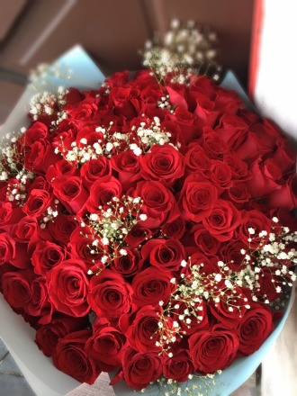 100 RED ROSES