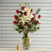 1 Dozen Radiant Rose with Lilies Arrangement