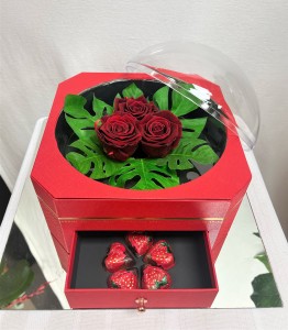 Large Red Rose Box