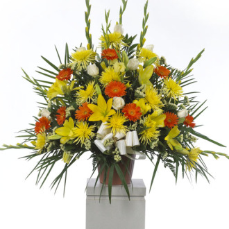 CARISMA FLORISTS® lilies and daisys