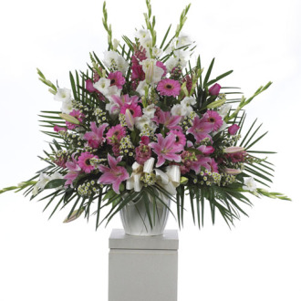 CARISMA FLORISTS® Pink lilies