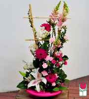 Beretania Florist deep pink contemporary spring arrangement