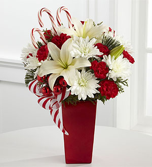 The FTD Holiday Happiness Bouquet