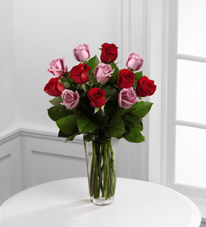 Le bouquet Roses rouges et lavande de FTD®