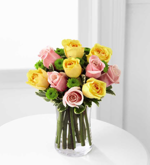 The FTD Light of My Life Rose Bouquet