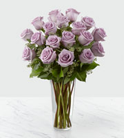 Bouquet de rosas lavanda con tallo largo FTD®
