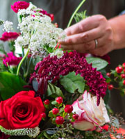 Bouquet festivo diseñado por el florista de FTD® - Grande