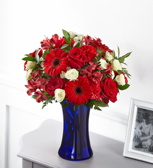 The FTD® Hearts Embrace™ Bouquet