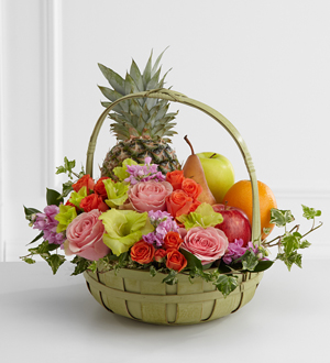 La cesta de Flores y Frutas de FTD® Descanse en Paz™