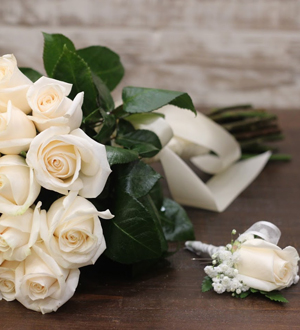 Wedding Bouquet and Boutonniere Set Classic White 