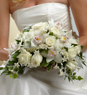 The FTD White on White Bouquet